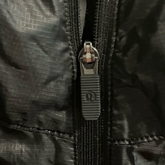 Lululemon Run With it Jacket - Picture 7 of 11